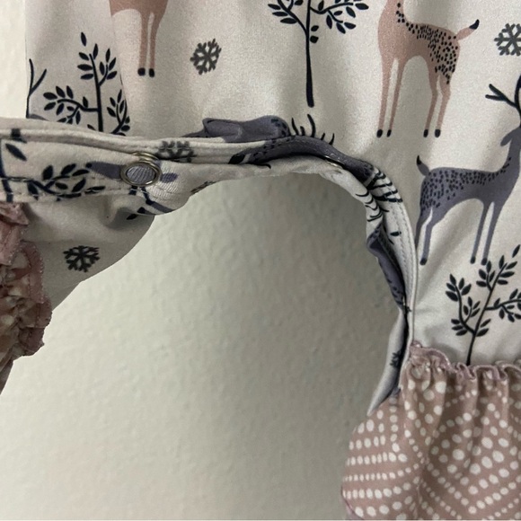 Deer Print Baby Girl Ruffled Romper One Piece Snap Closure Soft Material 6-12M - Picture 5 of 12